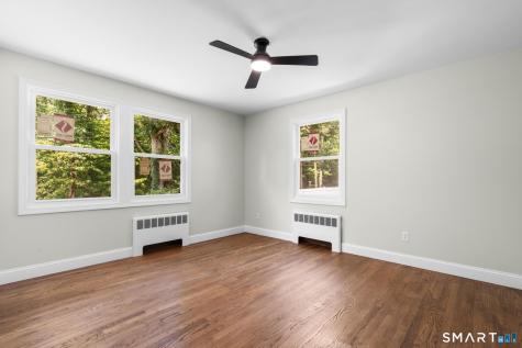 576 Huntington Street Shelton CT 06484