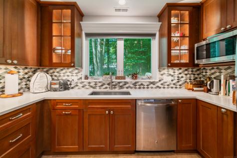 163 Hickory Lane Southbury CT 06488
