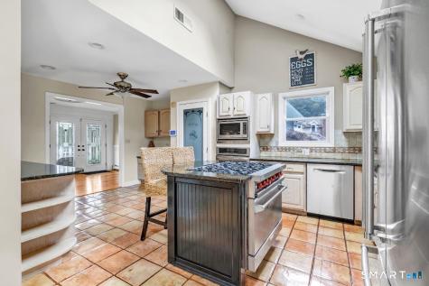 47 Sorghum Road Shelton CT 06484