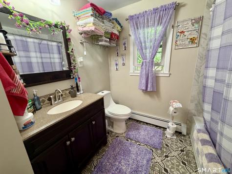 32 Elliott Street Meriden CT 06451