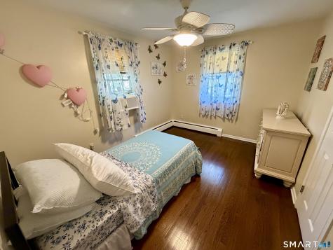 32 Elliott Street Meriden CT 06451