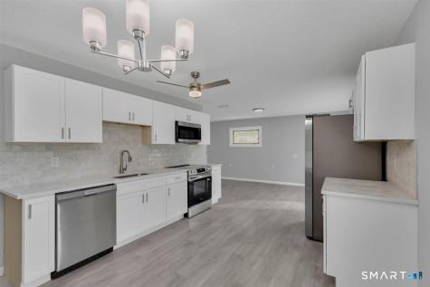 29 Coolidge Street Windsor Locks CT 06096