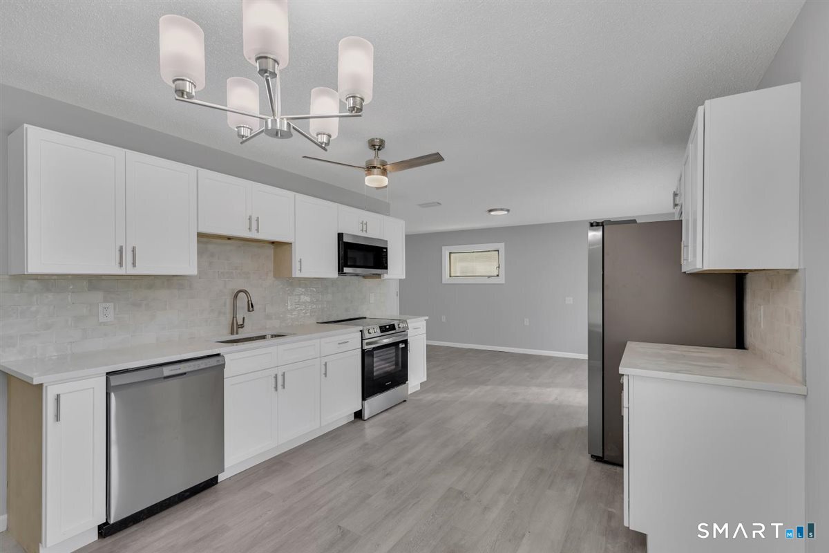 29 Coolidge Street Windsor Locks CT 06096