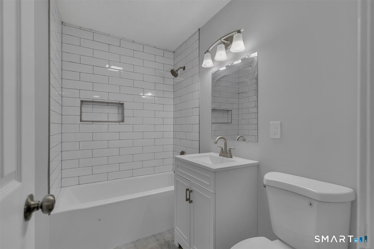 29 Coolidge Street Windsor Locks CT 06096
