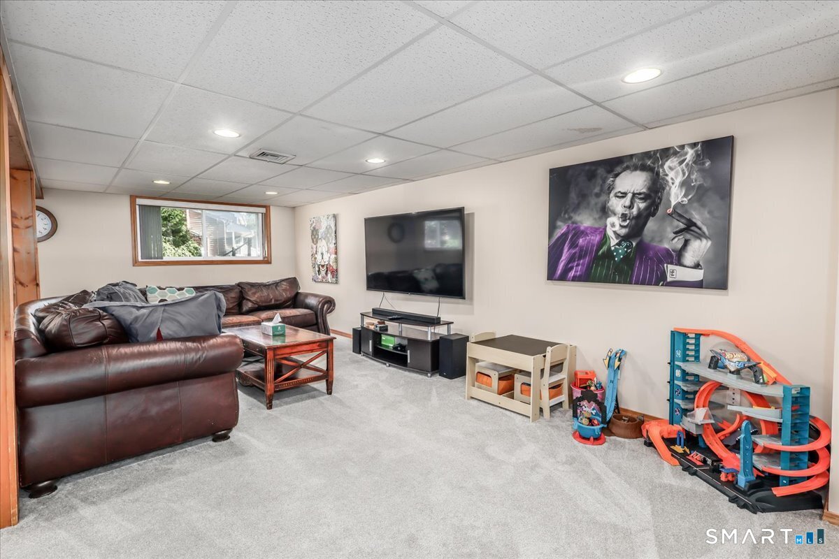 46 Jeanette Road Danbury CT 06811
