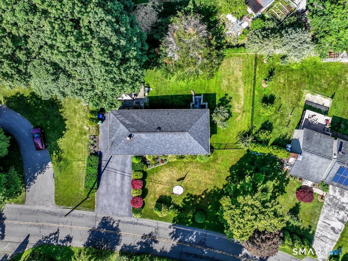 46 Jeanette Road Danbury CT 06811