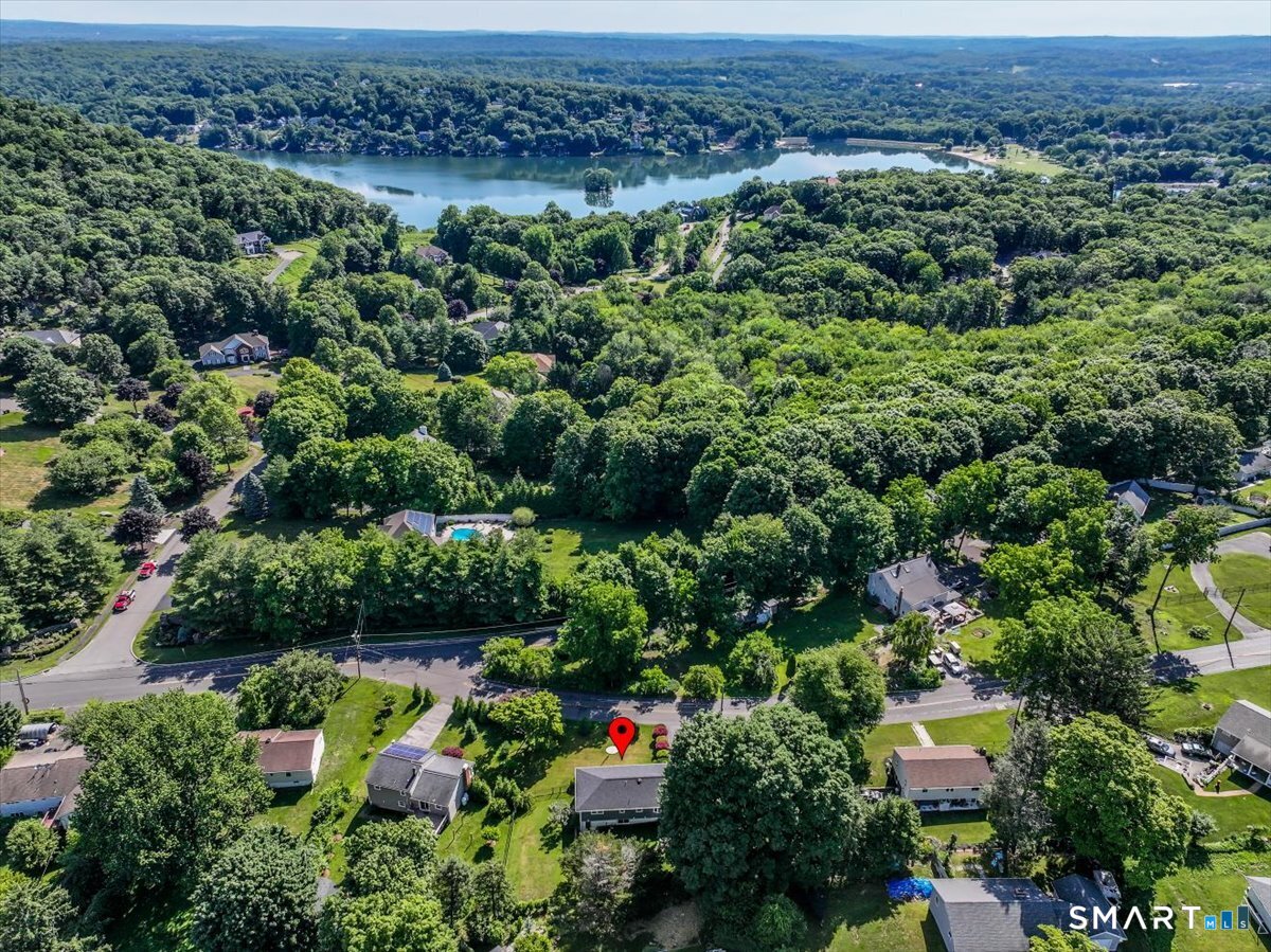 46 Jeanette Road Danbury CT 06811