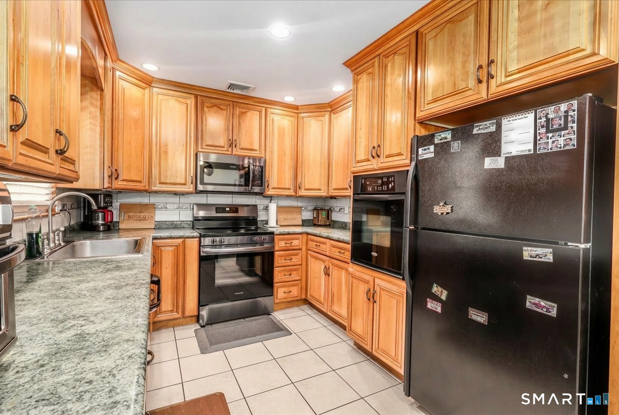 46 Jeanette Road Danbury CT 06811