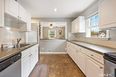 134 Washington Avenue Hamden CT 06518
