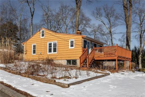 17 Brunetto Grove Morris CT 06763