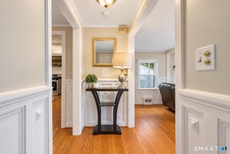 6 Raymond Road Avon CT 06001