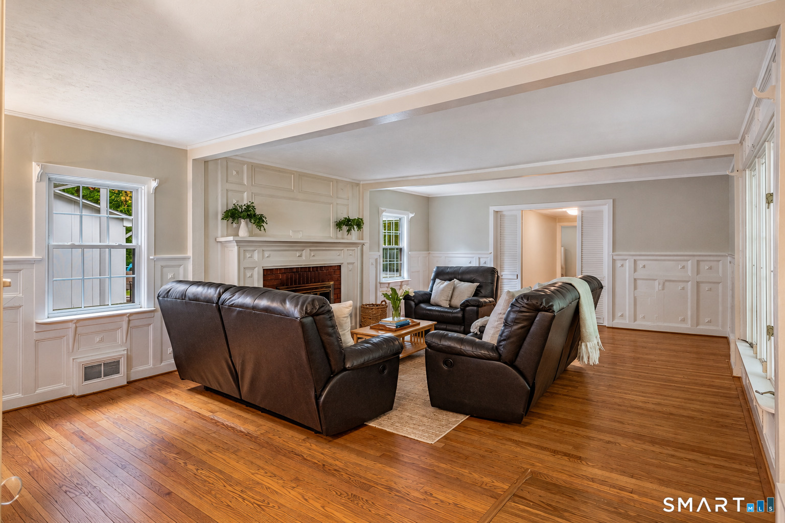6 Raymond Road Avon CT 06001