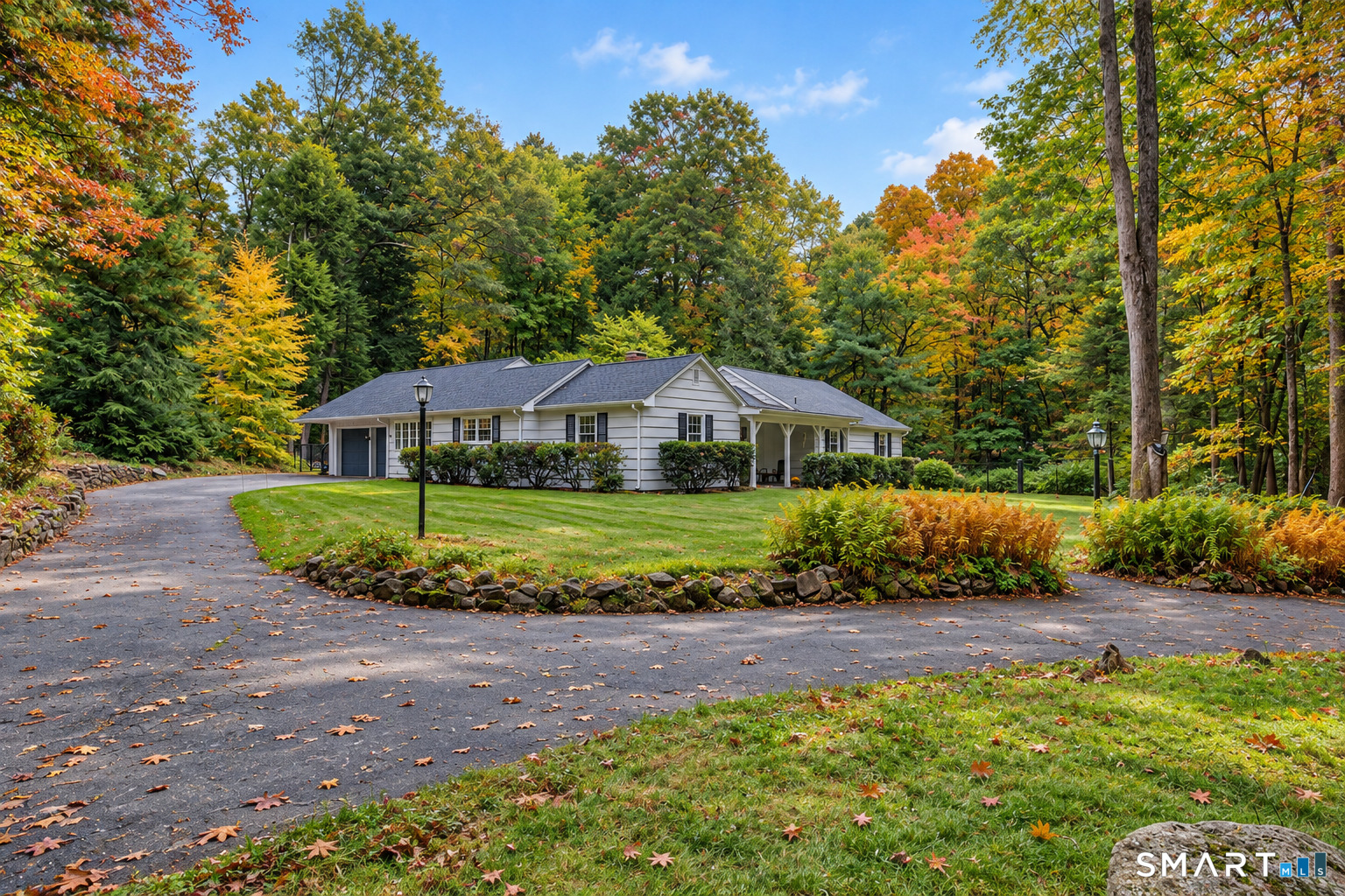 6 Raymond Road Avon CT 06001