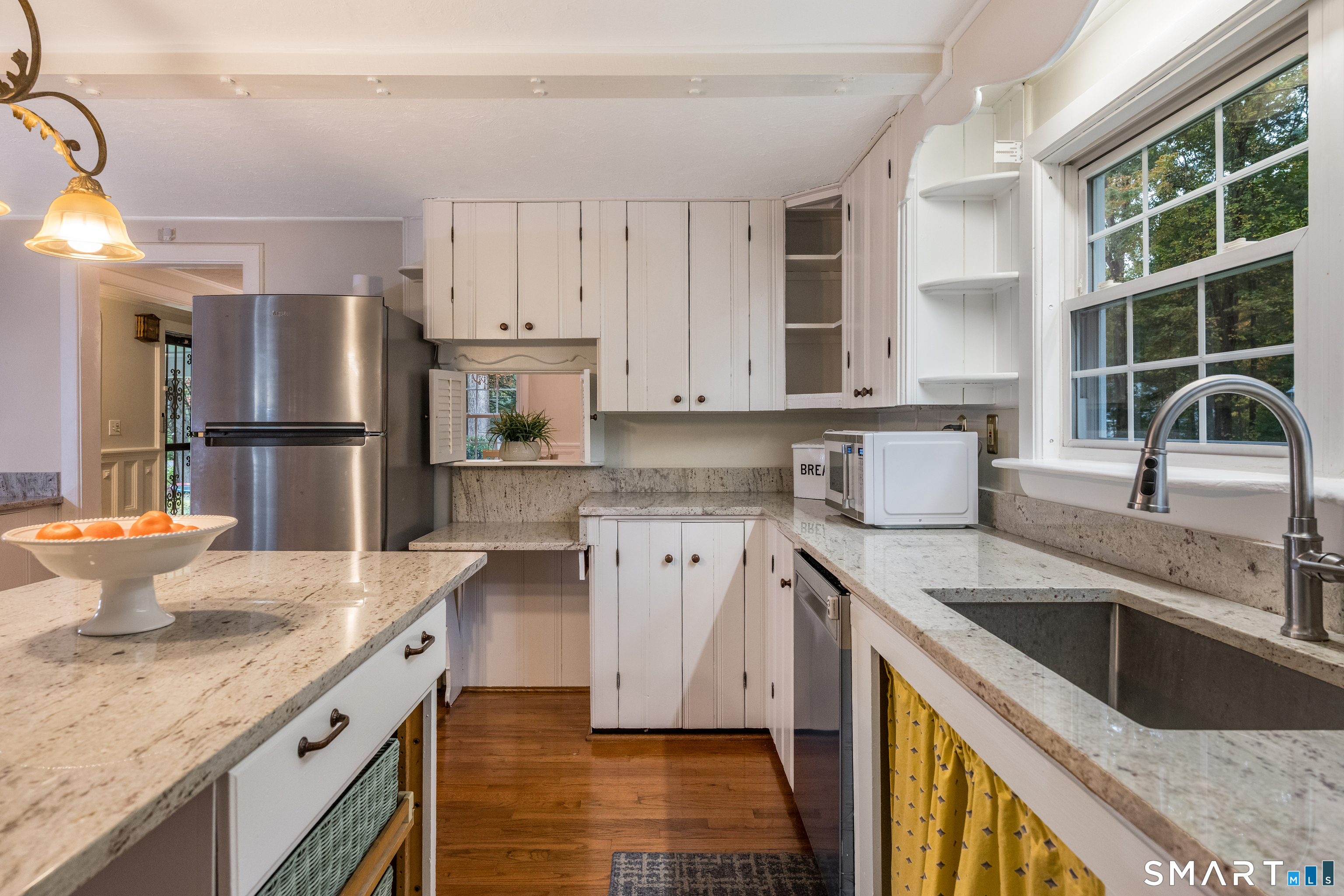6 Raymond Road Avon CT 06001