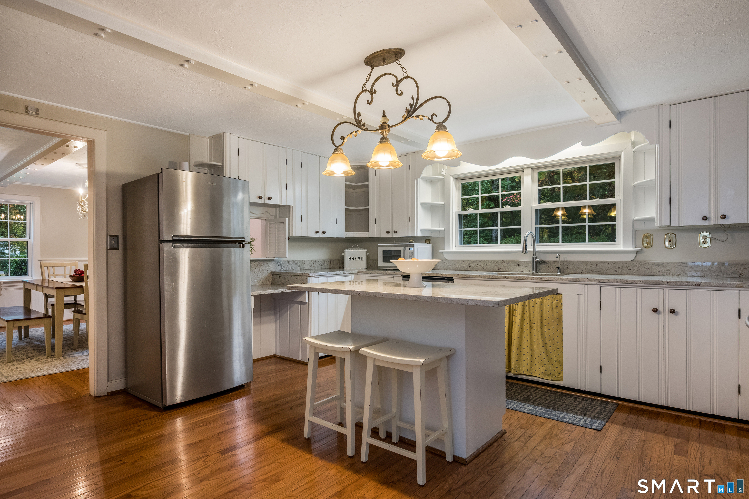 6 Raymond Road Avon CT 06001