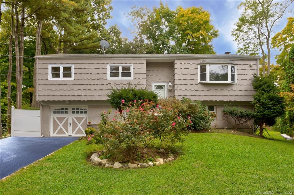 16 Saxon Court Stamford CT 06905