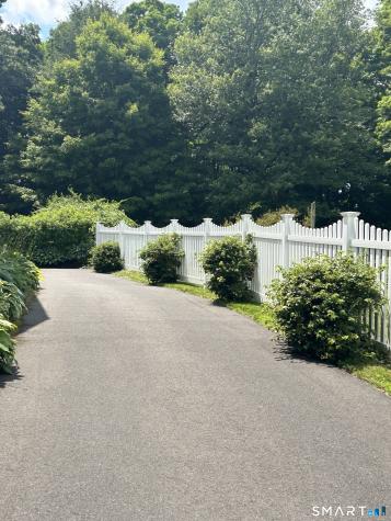 12 Yale Avenue Middlebury CT 06762