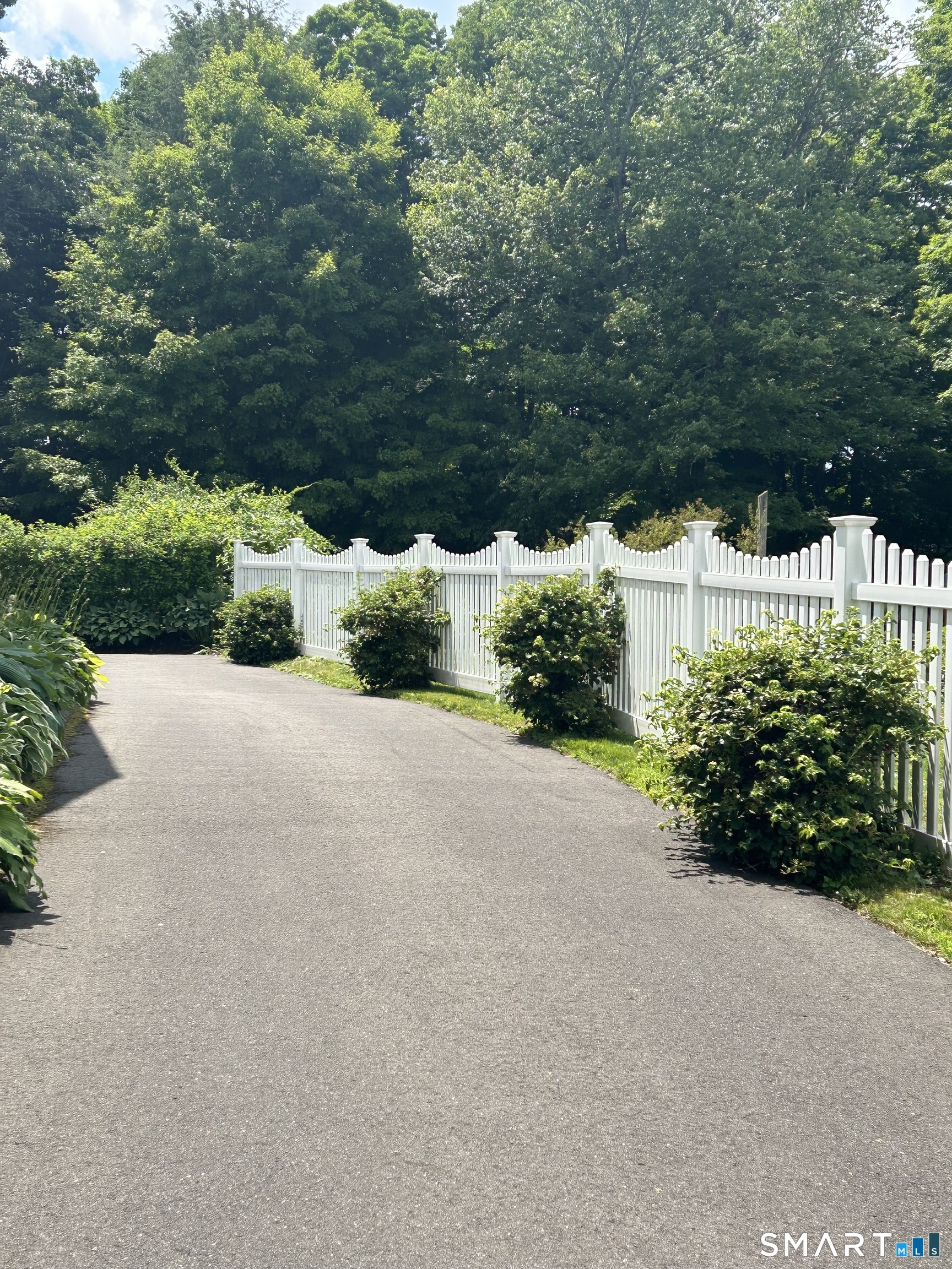12 Yale Avenue Middlebury CT 06762
