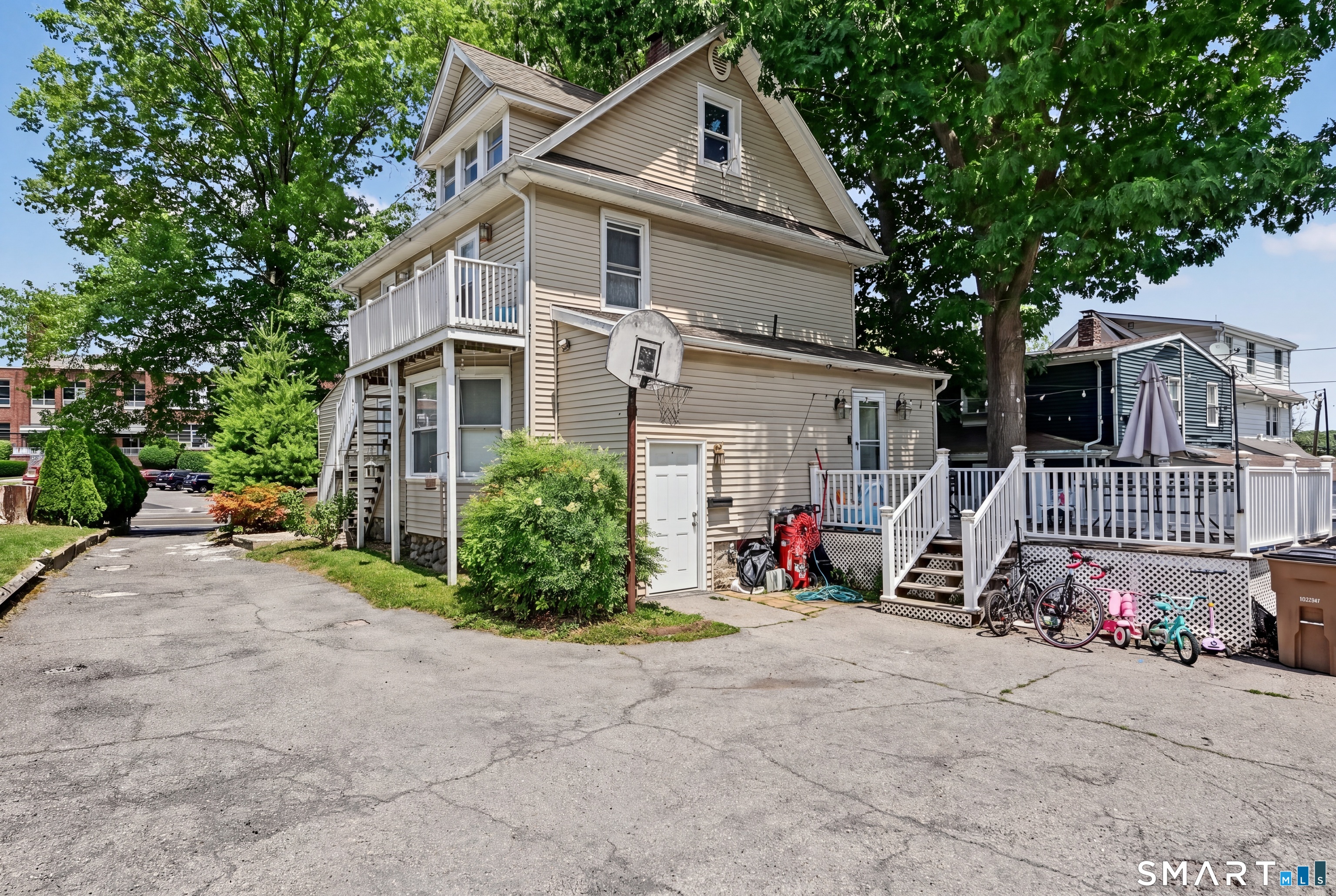 44 Toms Road Stamford CT 06902