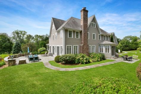 2 Longwood Drive Redding CT 06896