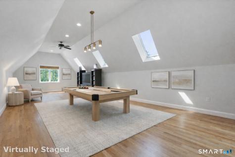 2 Longwood Drive Redding CT 06896