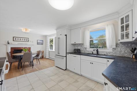 71 Maple Avenue Old Saybrook CT 06475