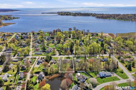 71 Maple Avenue Old Saybrook CT 06475