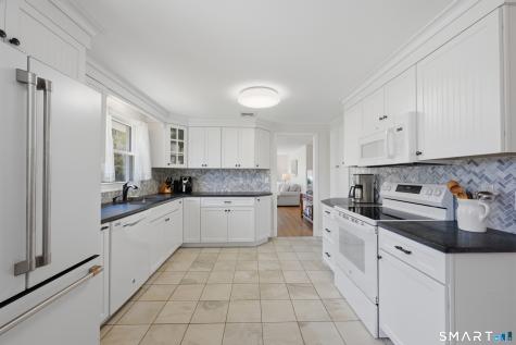 71 Maple Avenue Old Saybrook CT 06475