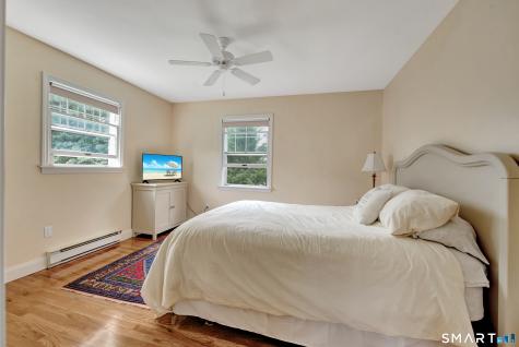 17 Willard Street Old Saybrook CT 06475