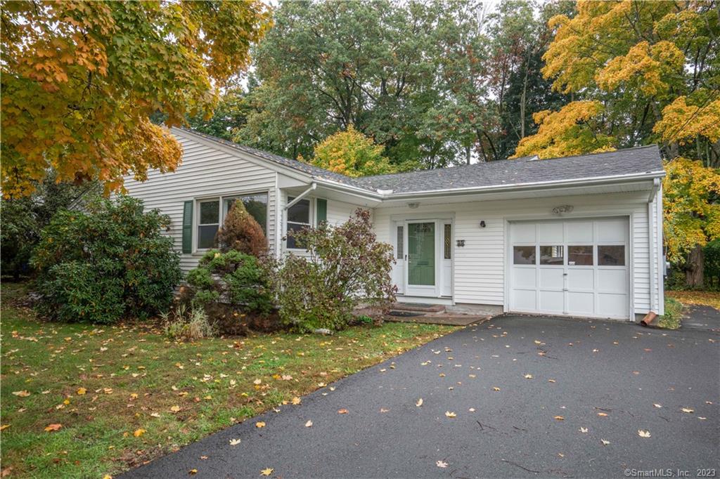 15 West Maxwell Drive West Hartford CT 06107
