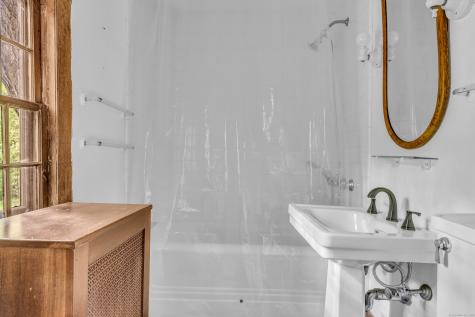 60 Spruce Road North Branford CT 06472