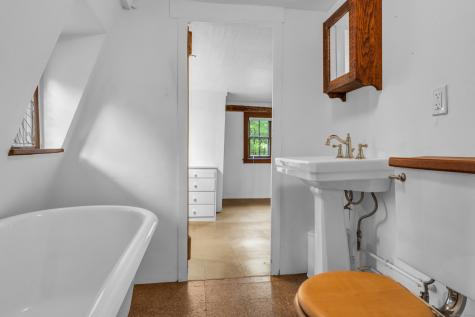 60 Spruce Road North Branford CT 06472