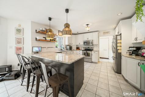 2 Quail Hollow Court Beacon Falls CT 06403