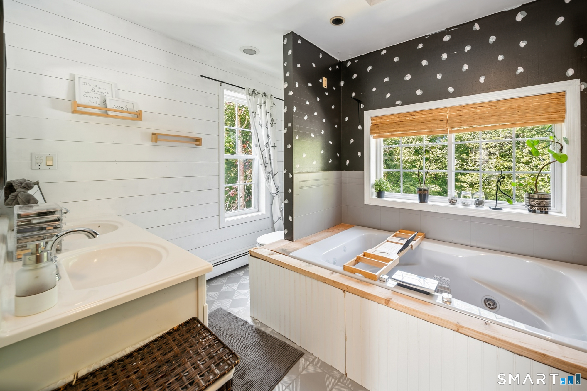 2 Quail Hollow Court Beacon Falls CT 06403