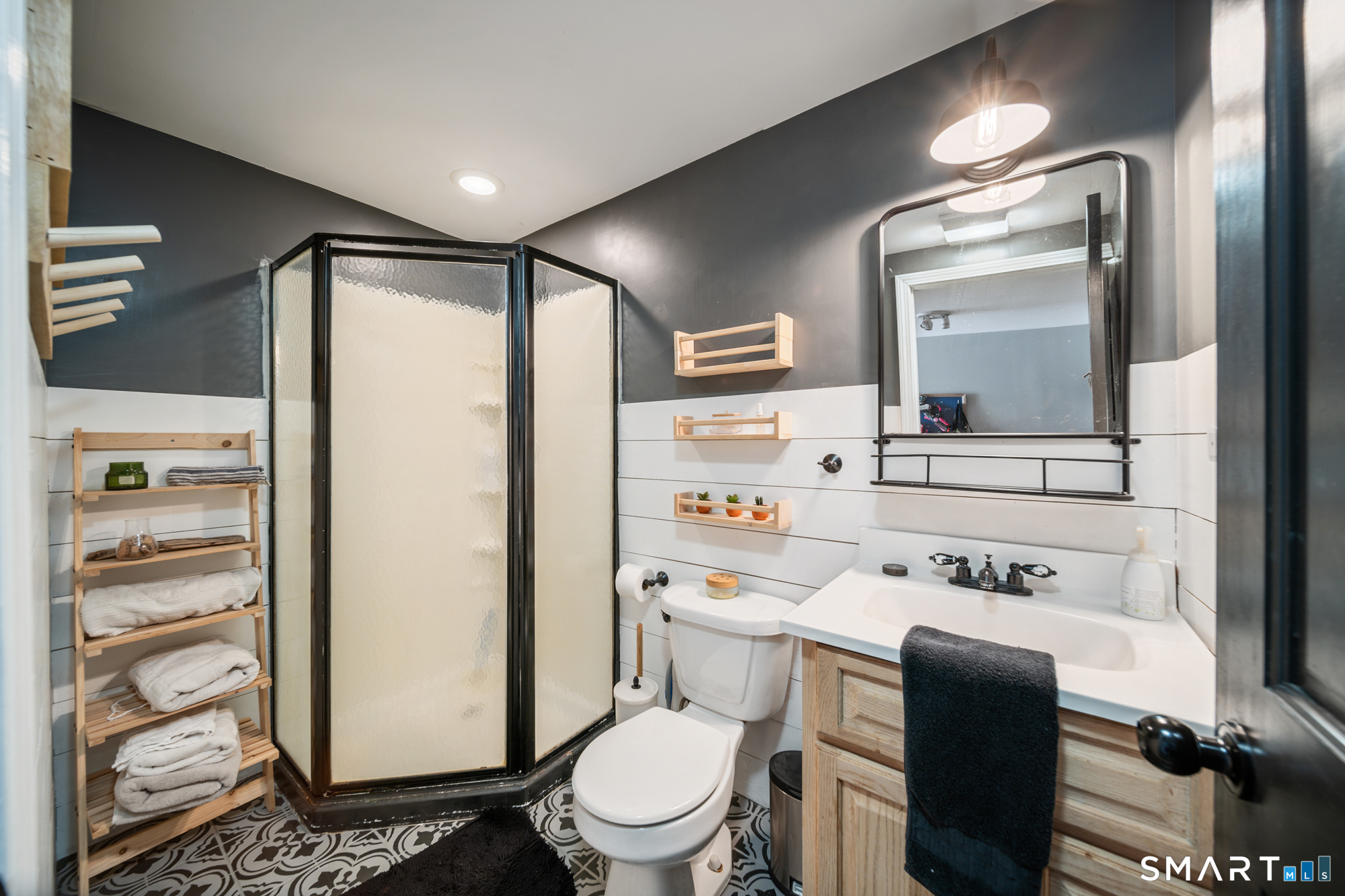 2 Quail Hollow Court Beacon Falls CT 06403