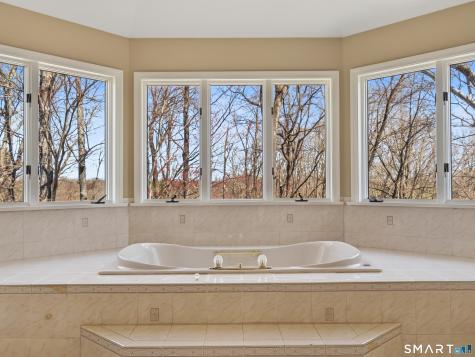 1 Mountaincrest Drive Cheshire CT 06410
