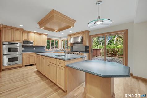 97 Wampus Way Fairfield CT 06825