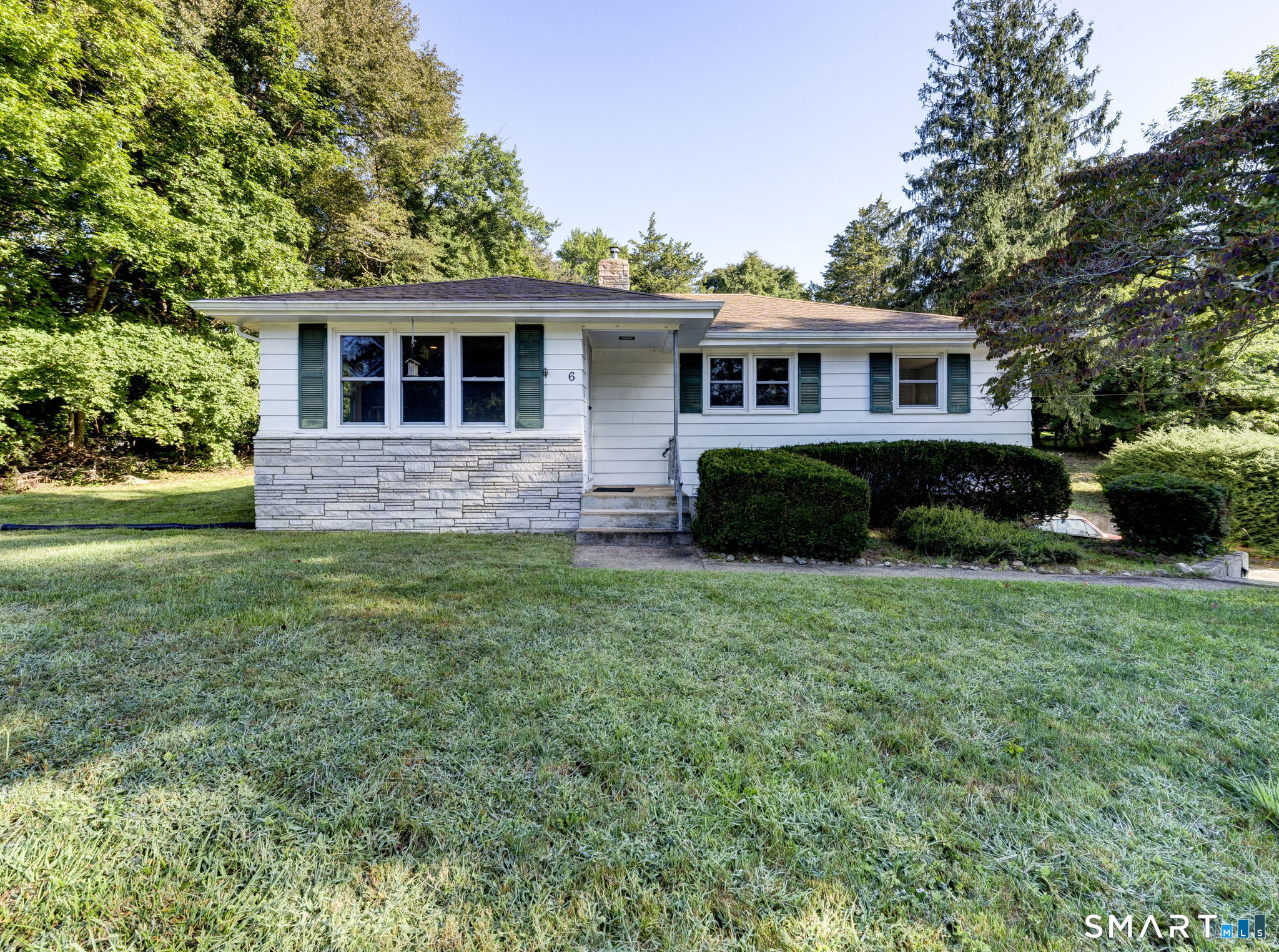 6 Whalehead Drive Ledyard CT 06335