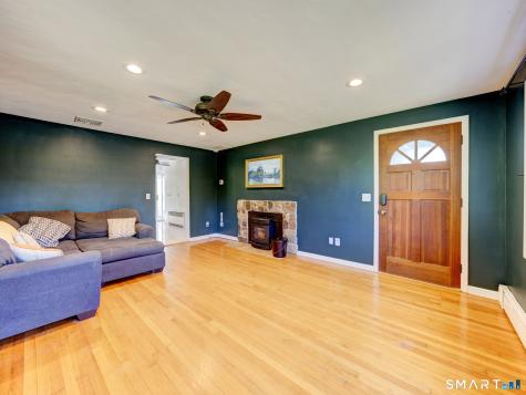 6 Whalehead Drive Ledyard CT 06335