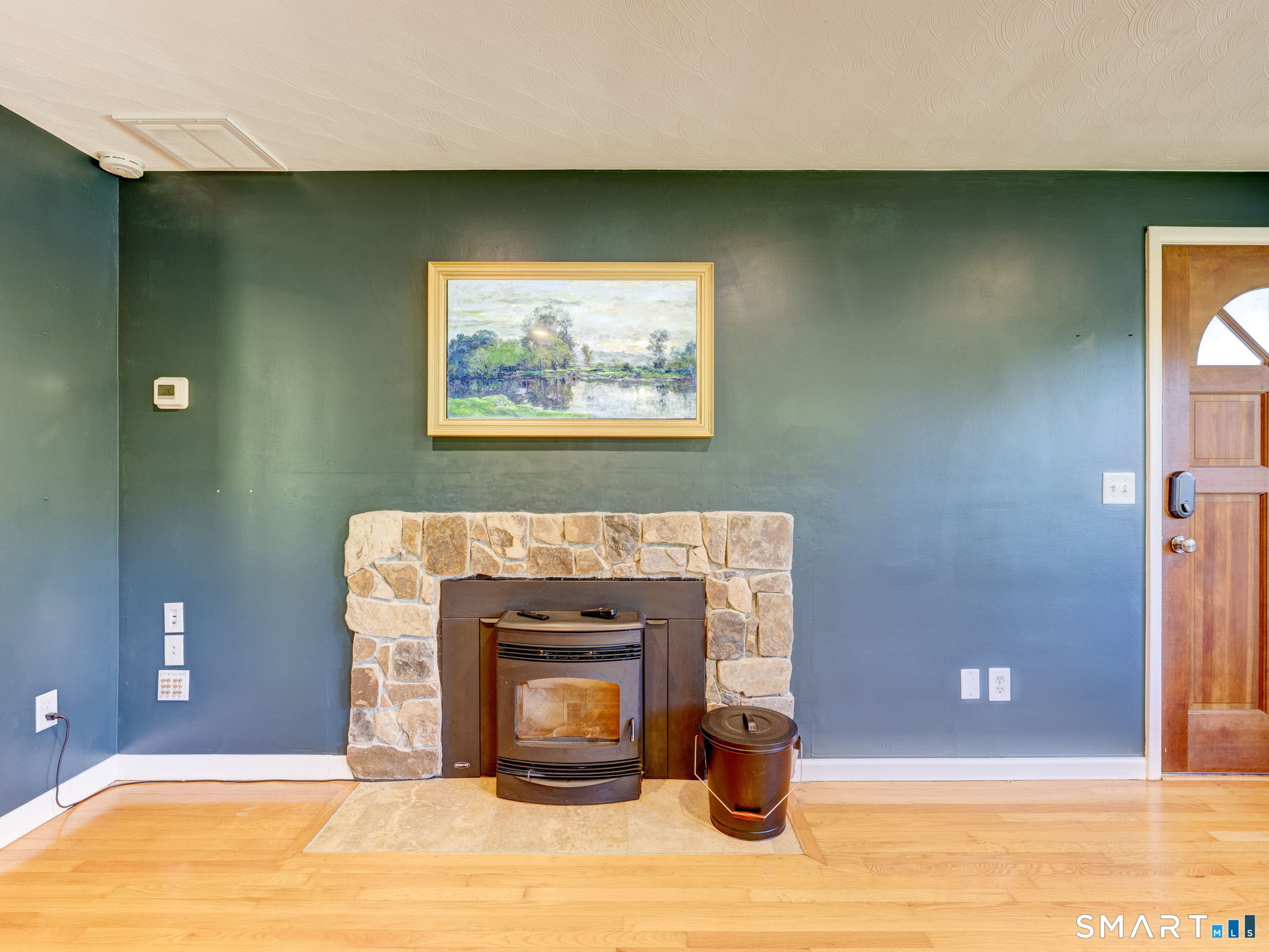 6 Whalehead Drive Ledyard CT 06335