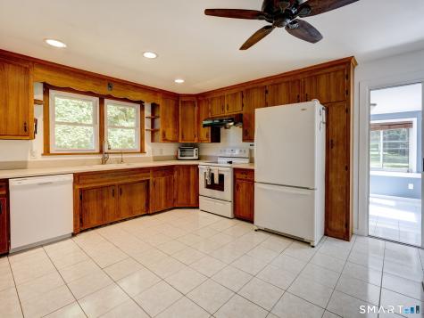 6 Whalehead Drive Ledyard CT 06335