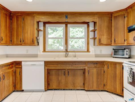 6 Whalehead Drive Ledyard CT 06335