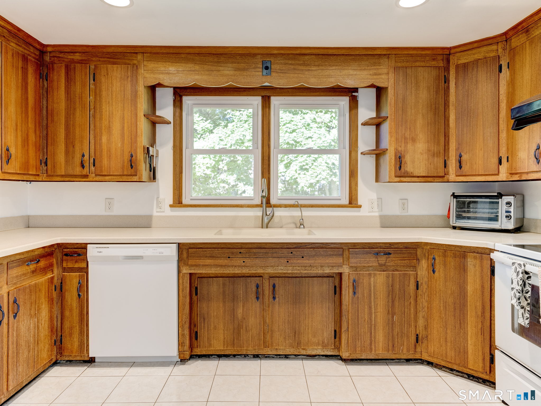 6 Whalehead Drive Ledyard CT 06335
