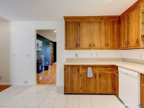 6 Whalehead Drive Ledyard CT 06335