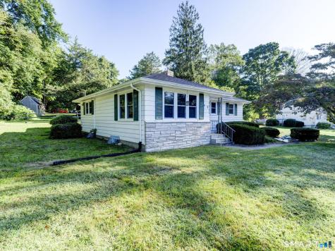6 Whalehead Drive Ledyard CT 06335