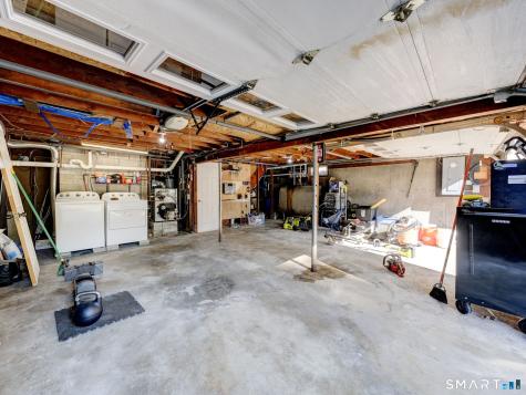 6 Whalehead Drive Ledyard CT 06335