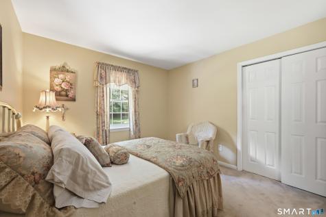 13 Paradise Court New Fairfield CT 06812