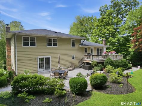 13 Paradise Court New Fairfield CT 06812