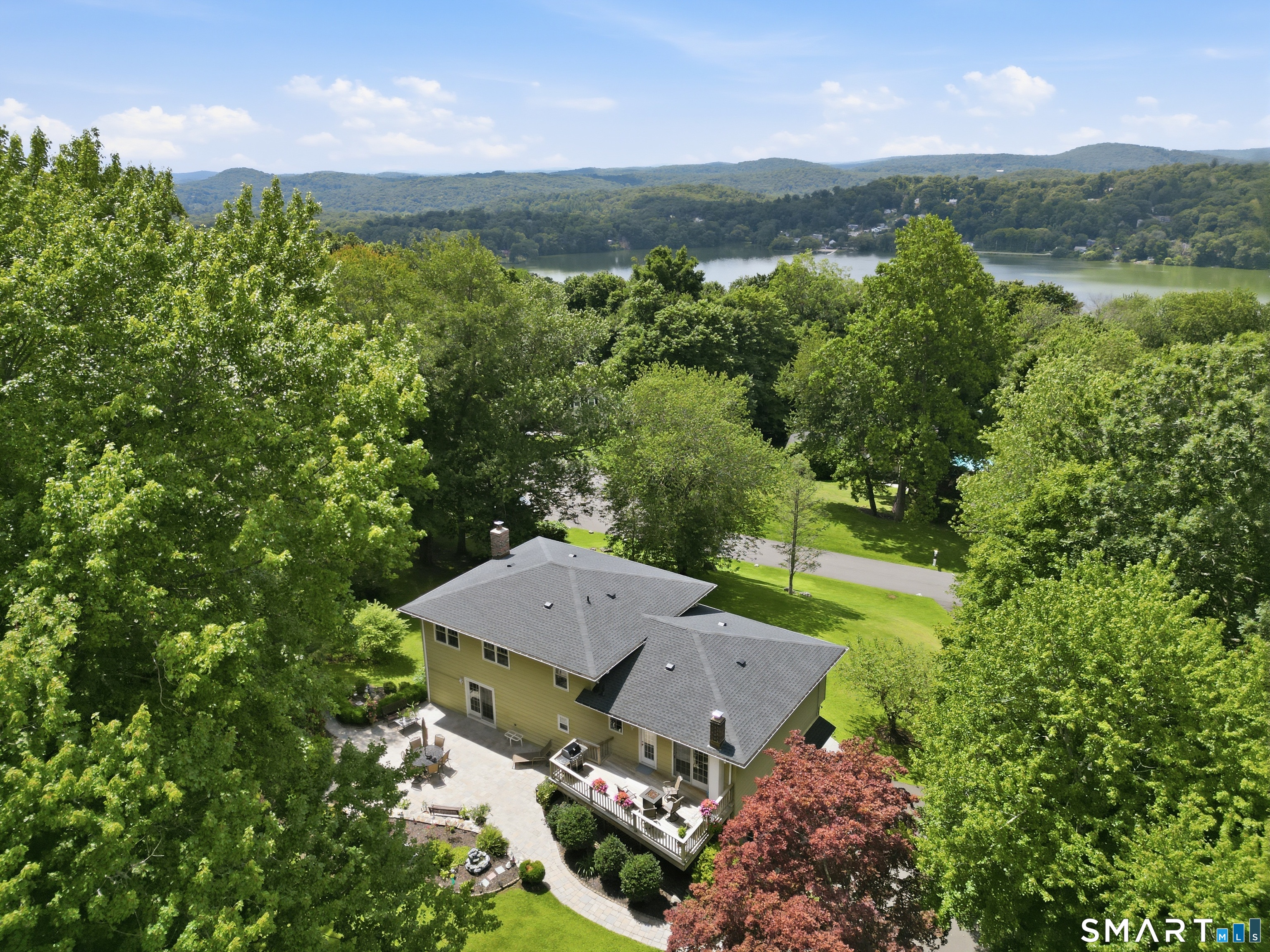 13 Paradise Court New Fairfield CT 06812
