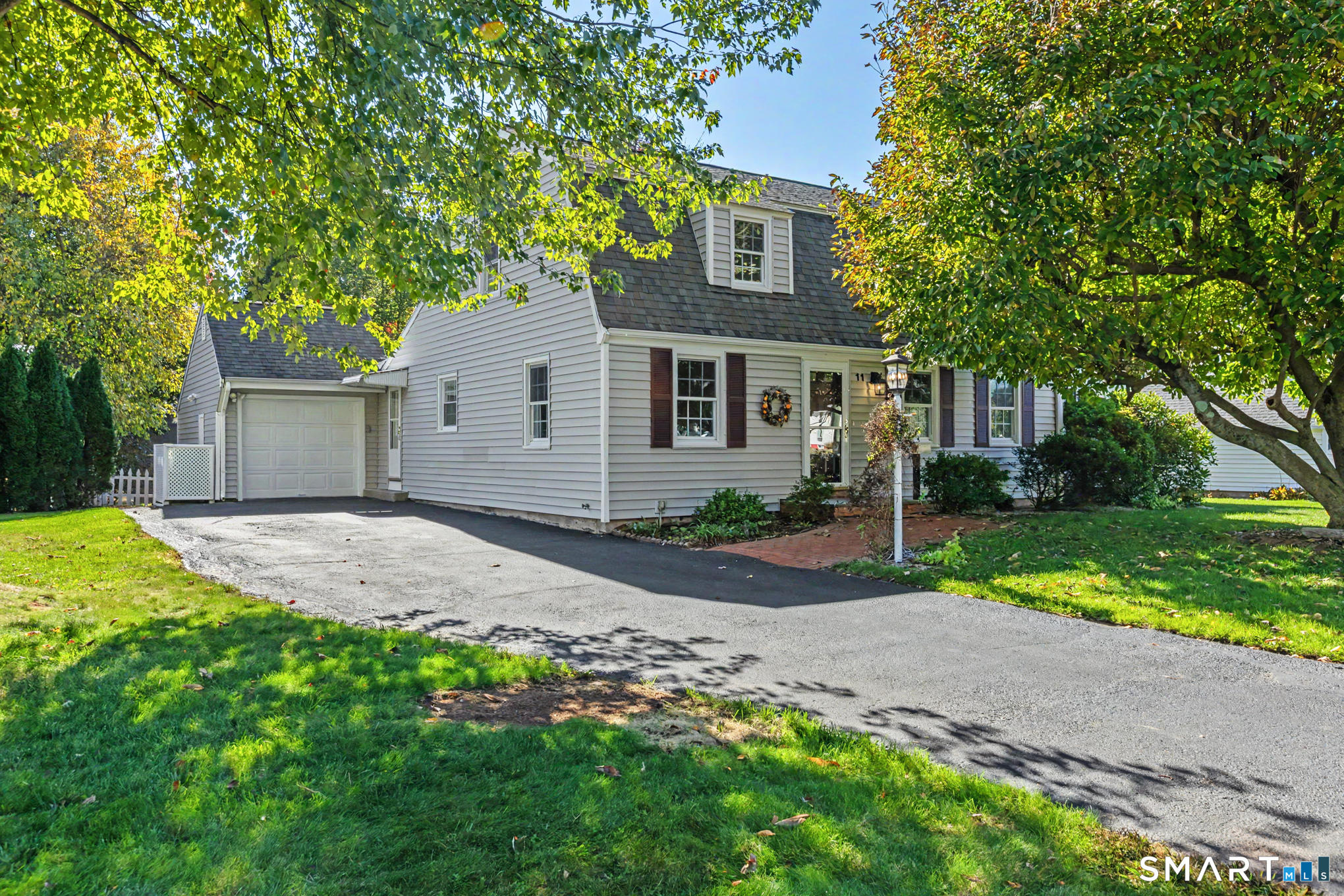 11 Centerwood Road Newington CT 06111